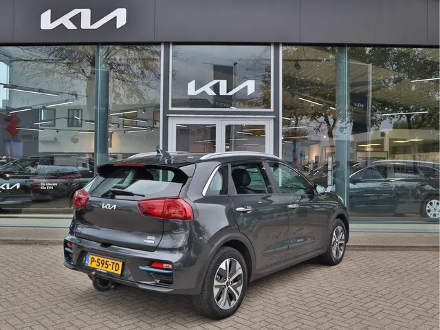 Kia e-Niro DynamicLine 64 kWh 2022 Elektrisch 4