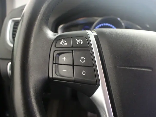 Volvo V60 2.4 D6 Twin Engine Summum 2015 Hybride Diesel 19