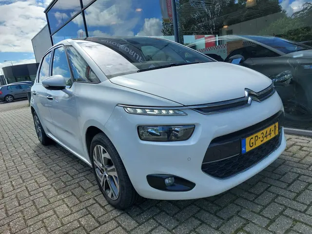 Citroën C4 Picasso 1.2 PureTech Intensive 2015 Benzine 10