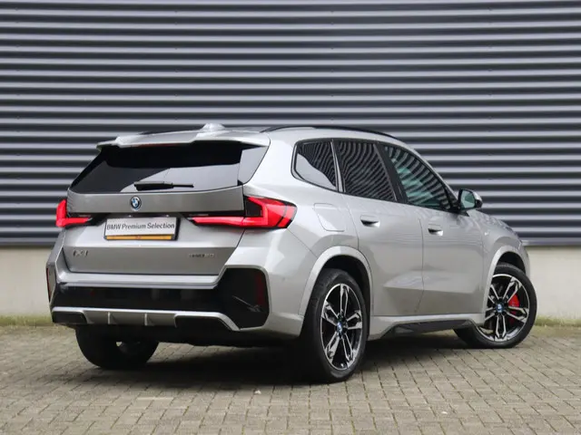 BMW iX1 eDrive20 2025 Elektrisch 2