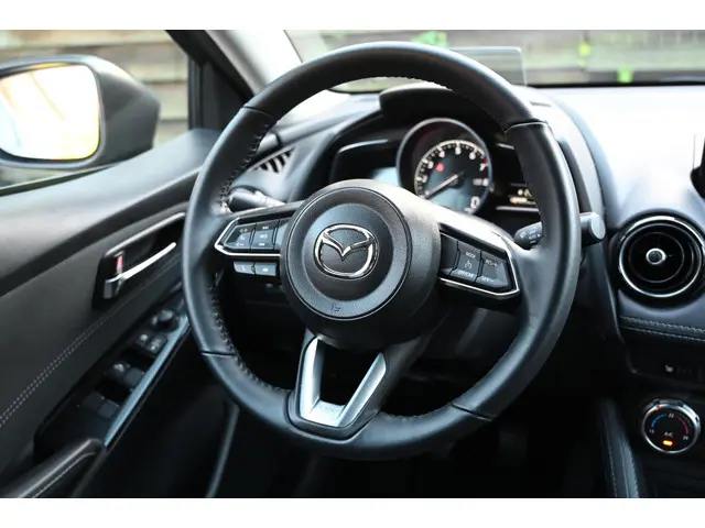 Mazda 2 Skyactiv-G 90 5MT GT-M 2019 Benzine 13