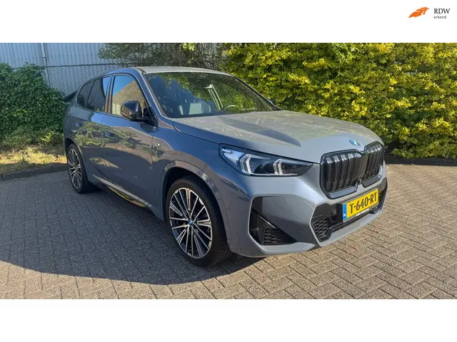 BMW iX1 XDrive30 Launch Edition 67 kWh 2022 Elektrisch