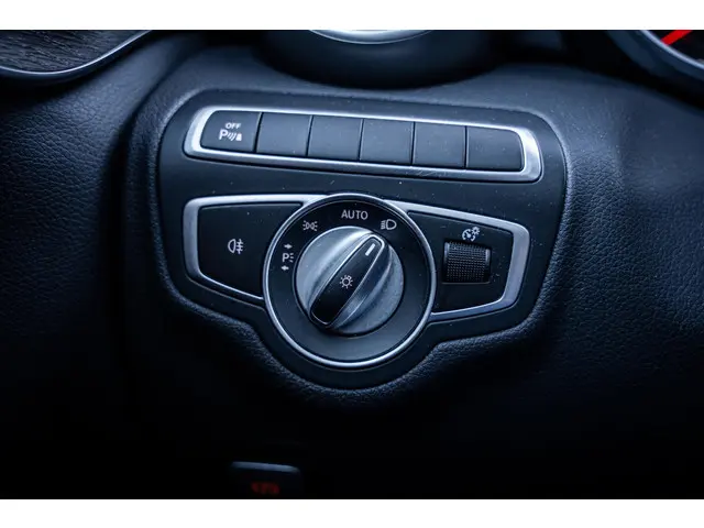 Mercedes-Benz C-Klasse Coupé 300 AMG 2019 Benzine 57