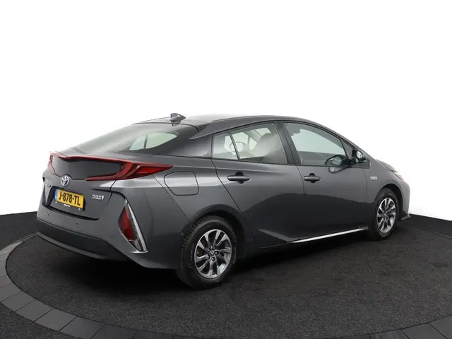 Toyota Prius 1.8 Plug-in Executive 2019 Hybride Benzine 2
