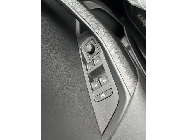 Škoda Karoq 1.0 TSI Clever Edition 2019 Benzine 31