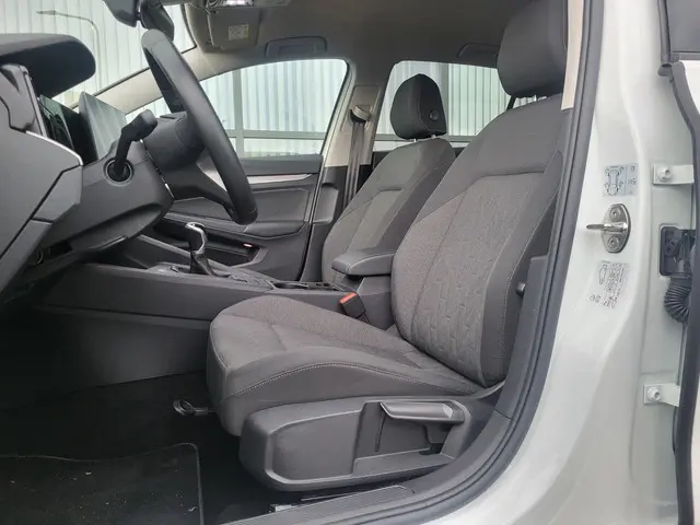 Volkswagen Golf 1.5 TSI Oranje Edition 2025 Benzine 14