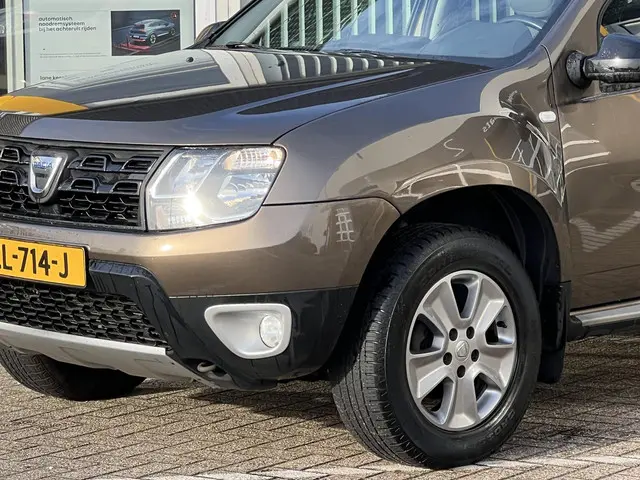 Dacia Duster 1.2 TCe 125 Lauréate 2017 Benzine 18