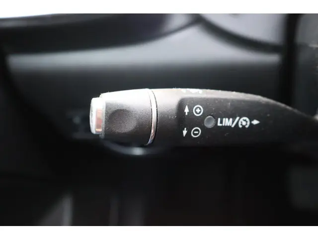 Infiniti Q30 1.6t Premium Tech 2016 Benzine 25