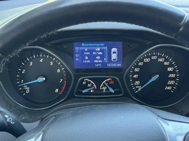 Ford Focus Wagon 1.0 EcoBoost Titanium 2013 Benzine 6