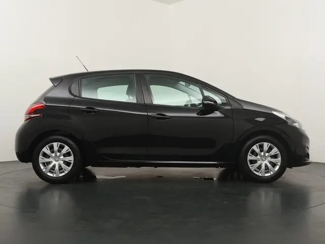 Peugeot 208 1.2 PureTech Blue Lease Active 2019 Benzine 6