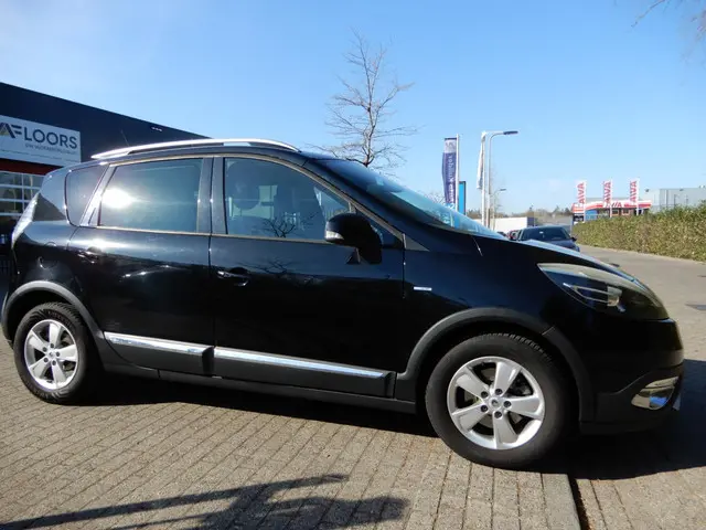 Renault Scénic Xmod 1.2 TCe Bose 2014 Benzine 6