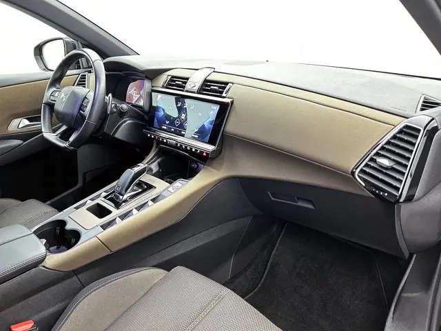 DS DS 7 Crossback 1.6 So Chic 2023 Benzine 21