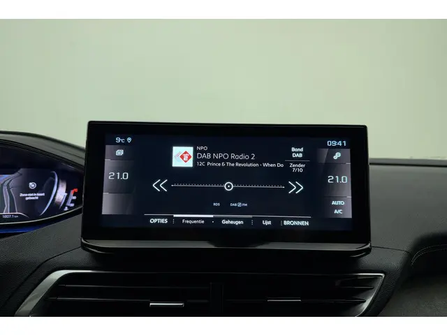 Peugeot 3008 1.2T 130pk GT 2024 Benzine 23