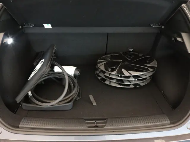 MG MG4 Electric Luxury 64 kWh 2023 Elektrisch 19