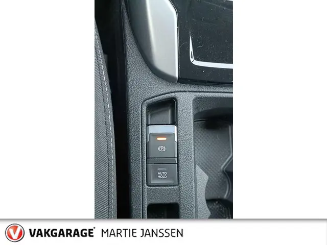 Volkswagen T-Roc 1.5 TSI Life Business 2022 Benzine 40