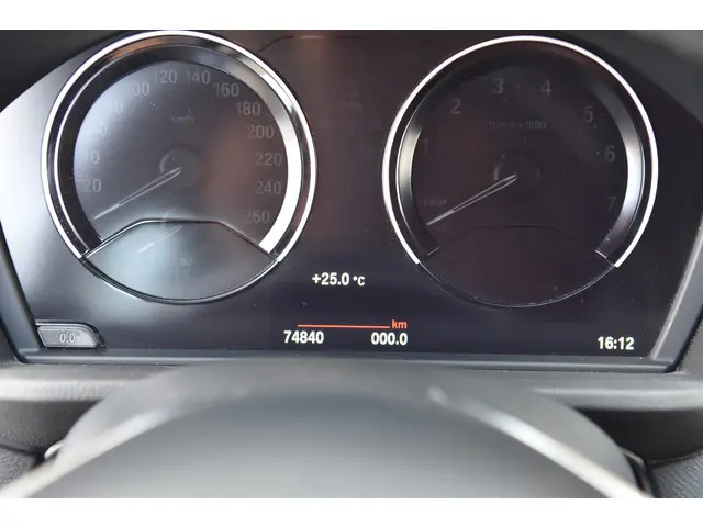 BMW X1 sDrive20i VDL Nedcar Edition 2020 Benzine 14