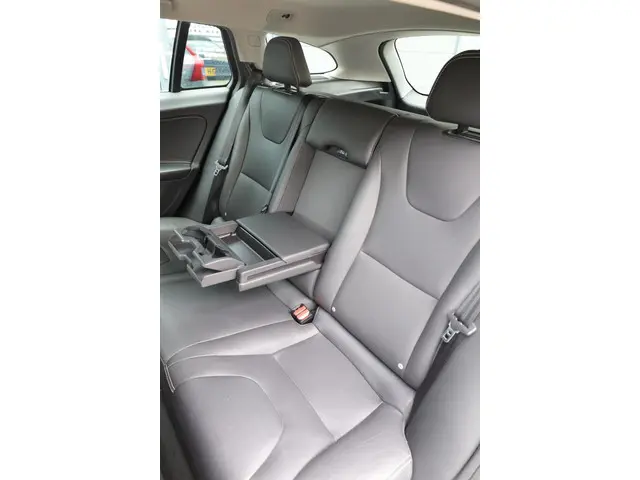 Volvo V60 2.0 T3 Nordic+ 2016 Benzine 17