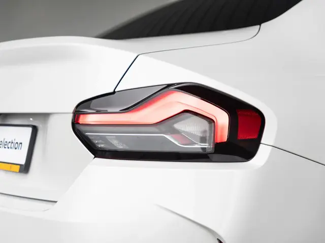 BMW 2 Serie Coupé 220i 2022 Benzine 14