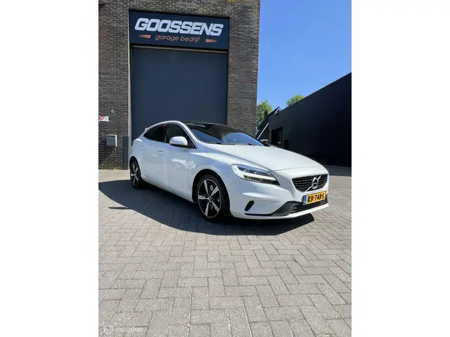 Volvo V40 2.0 T4 R-Design automaat 2017 Benzine 5