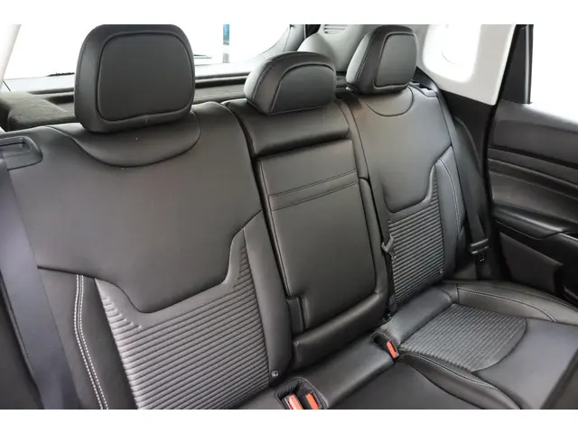 Jeep Compass 1.5T e-Hybrid Altitude 2024 Hybride Benzine 15