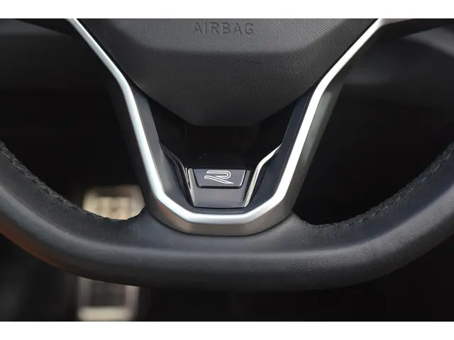 Volkswagen T-Roc Cabrio 1.5 TSI R-Line 2022 Benzine 29