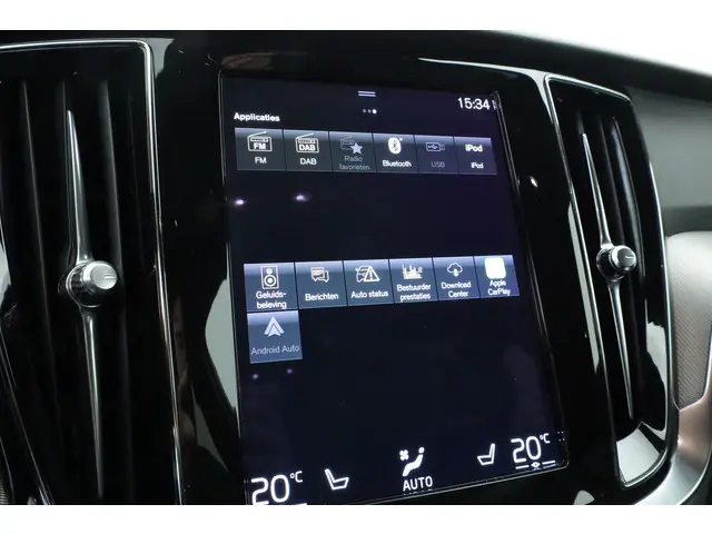 Volvo V60 T8 Recharge R-Design 2022 Hybride Benzine 23