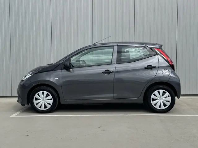 Toyota Aygo 1.0 VVT-i x-fun|Airco|NL-Auto 2022 Benzine 5