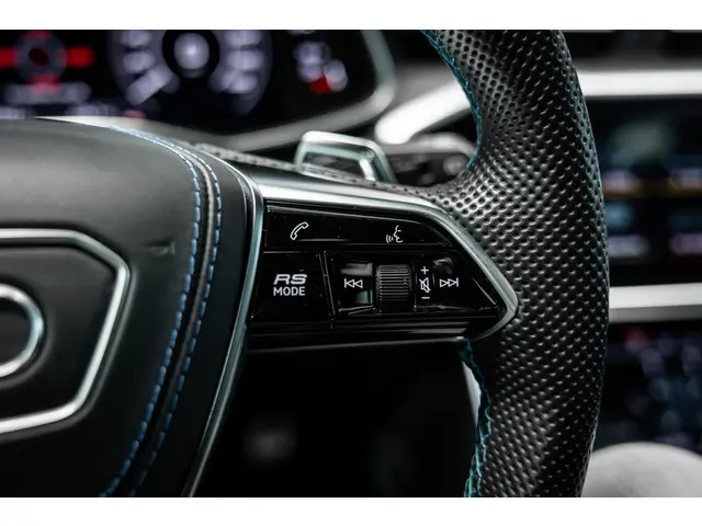 Audi RS6 Avant TFSI quattro 2020 Benzine 35