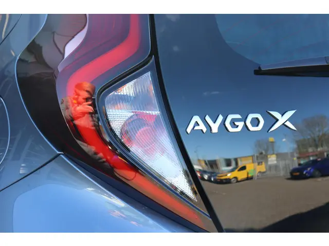 Toyota Aygo X 1.0 VVT-i MT Play 2025 Benzine 28