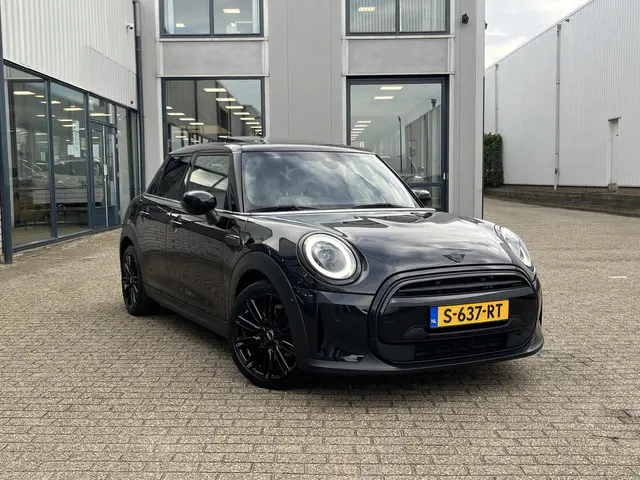 MINI Cooper 1.5 Classic 2023 Benzine 39