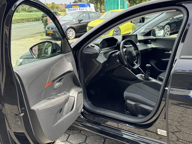 Peugeot 208 1.2 PureTech Blue Lease Allure 2020 Benzine 16