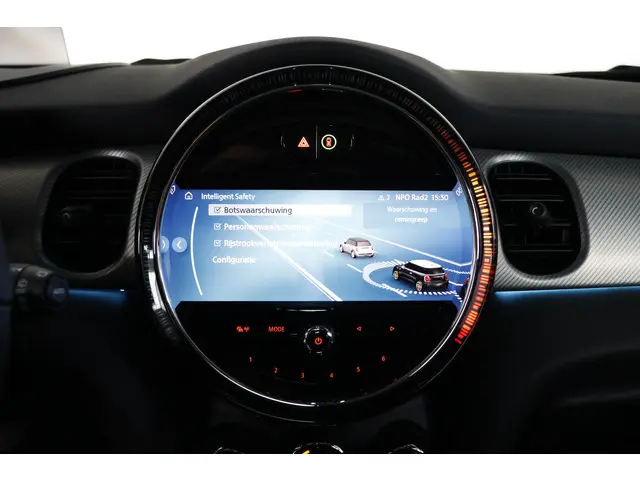 MINI Electric Cooper MINI Yours 33 kWh 2023 Elektrisch 16