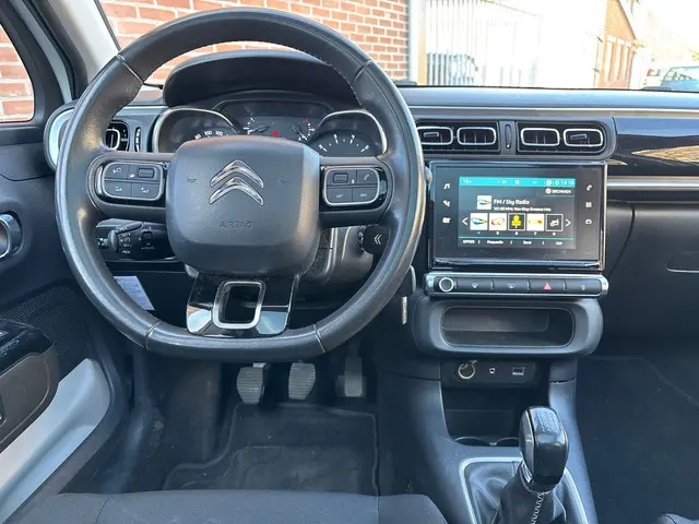 Citroën C3 1.2 PureTech Shine 2017 Benzine 10