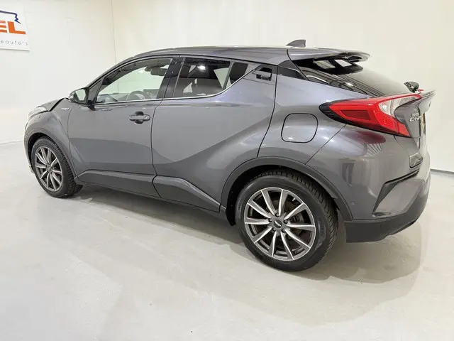 Toyota C-HR CH-R 1.8 Hybrid Executive 2017 Benzine 4