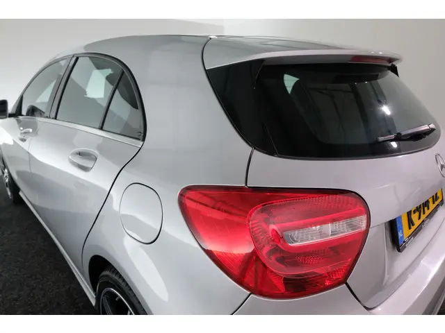 Mercedes-Benz A-Klasse 180 2013 Benzine 20
