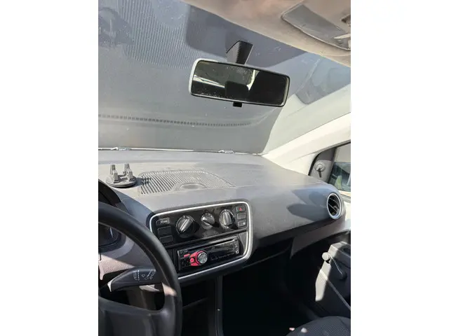 Volkswagen up! 1.0 take up! BlueMotion 2013 Benzine 19