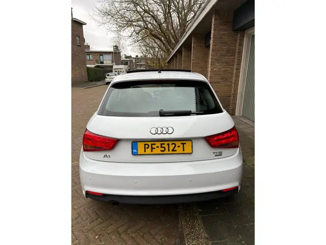 Audi A1 Sportback 1.0 TFSI Pro Line 2017 Benzine 3