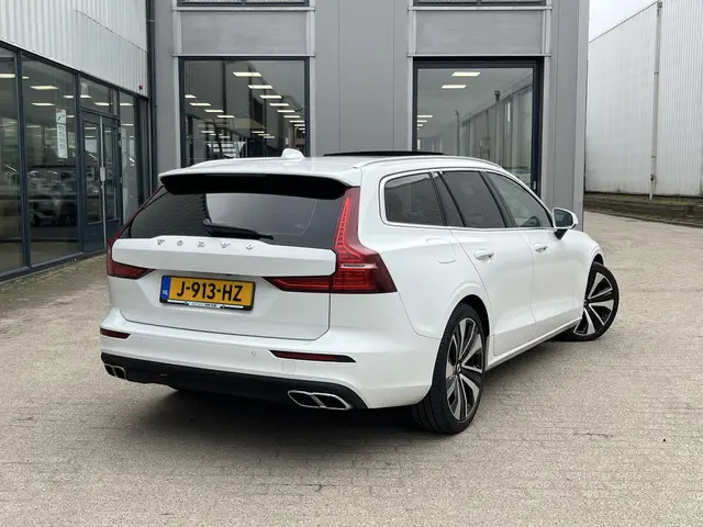 Volvo V60 2.0 B3 Business Pro 2020 Benzine 2