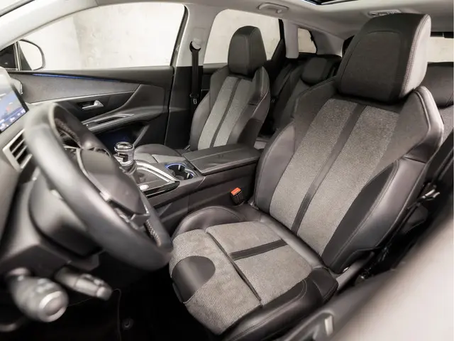 Peugeot 3008 1.2 PureTech Sport 2017 Benzine 17