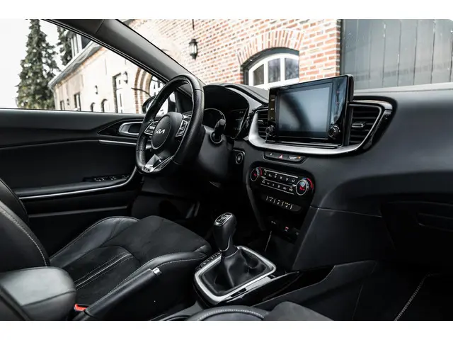 Kia Ceed Sportswagon 1.5 T-GDi GT-LINE 2022 Benzine 32