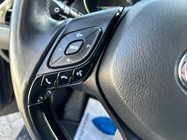Toyota C-HR 1.8 Hybrid Active 2018 Hybride Benzine 13