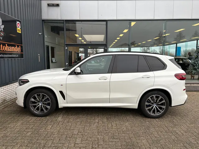 BMW X5 XDrive30d High Executive M 2022 Hybride Diesel 6