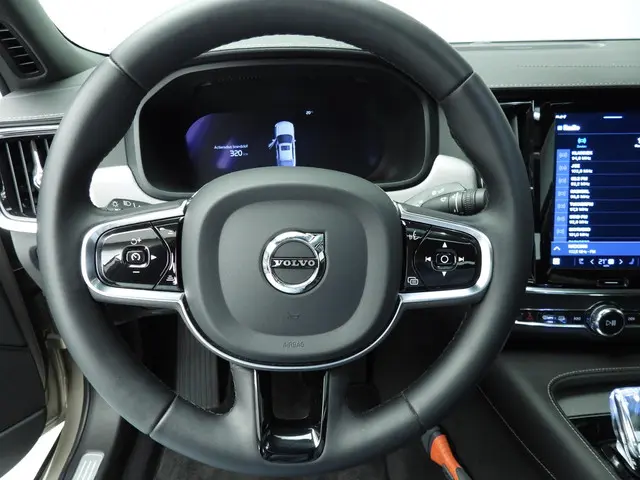 Volvo S90 2.0 B5 Ultimate Bright 2023 Benzine 11