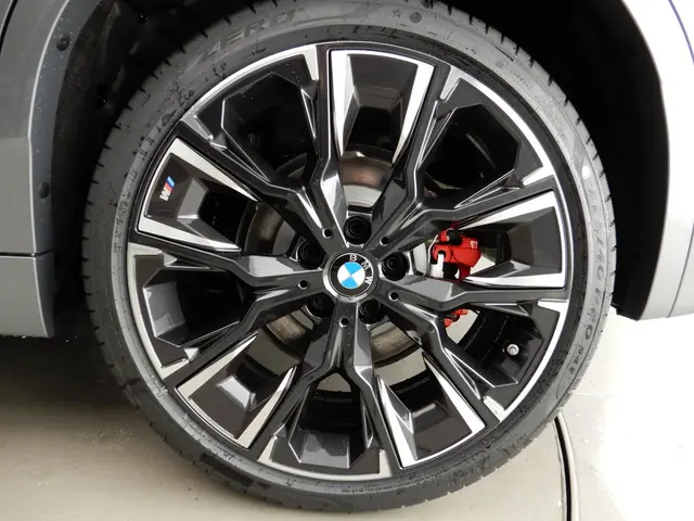 BMW X2 xDrive20i High Executive 2024 Benzine 41