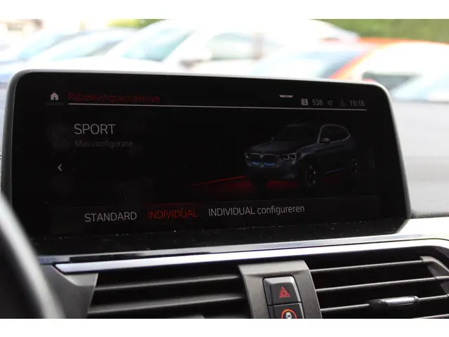 BMW iX3 Executive 80 kWh 2021 Elektrisch 32