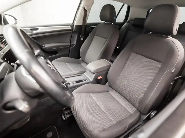 Volkswagen Golf 1.0 TSI Sportline 2019 Benzine 14