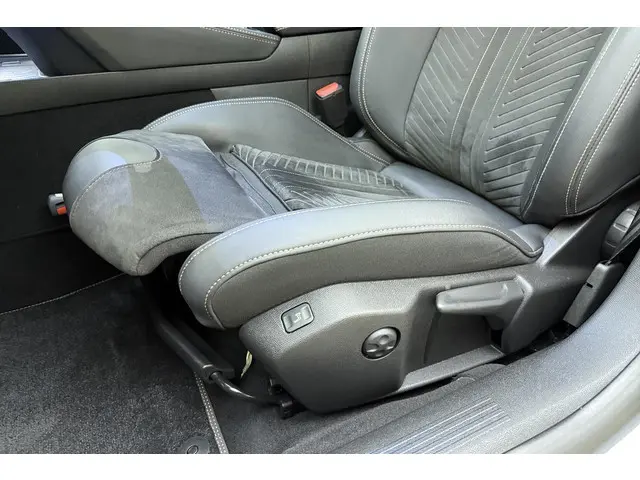 Peugeot 508 SW 1.6 HYbrid 225 GT 2024 Hybride Benzine 21