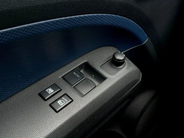 Opel Agila 1.2 Edition Eerste eigenaar 2012 Benzine 13