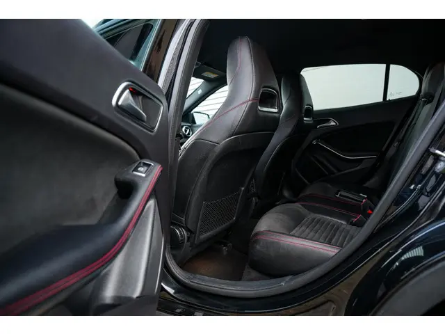 Mercedes-Benz GLA GLA 180 2019 Benzine 8