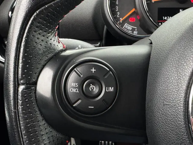 MINI Clubman Mini 1.5 One Salt Business 2016 Benzine 18